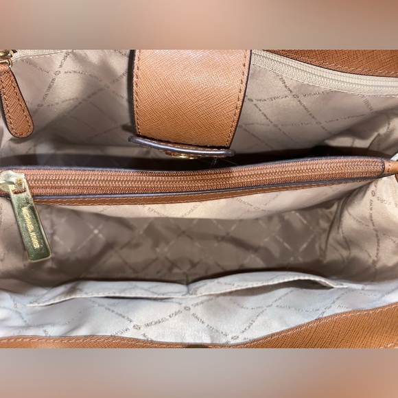 Authentic Michael kors Sophia tote purse - Picture 5 of 5